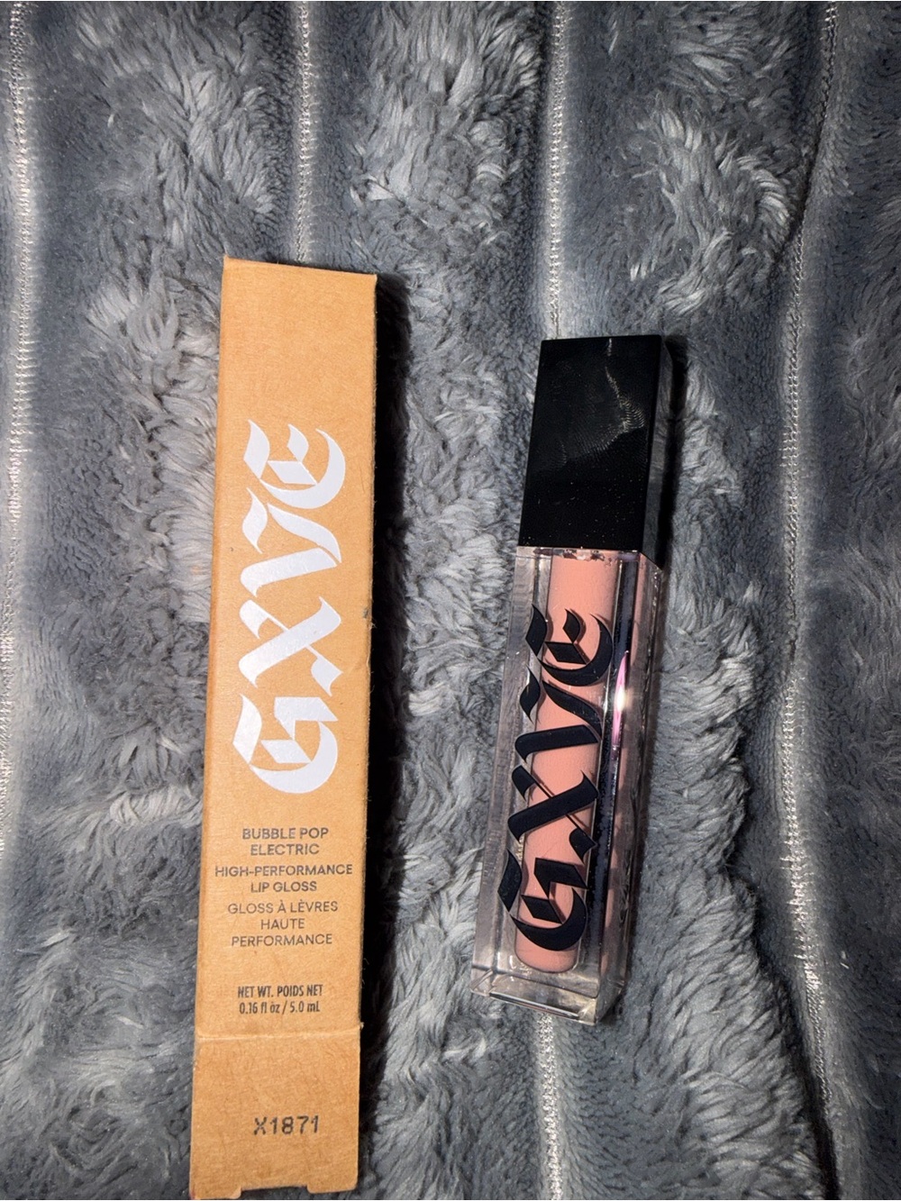 Gxve Gwen Stefani Lip Gloss shade sweet tooth
